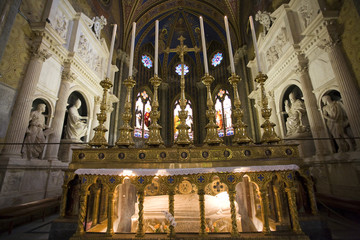High altar of Santa Maria Sopra Minerva Basilica, with the tomb of Santa Caterina da Siena and the ...