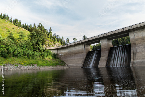 “Vorsperre, Okertalsperre, niedriger Wasserstand; Naturpark Harz