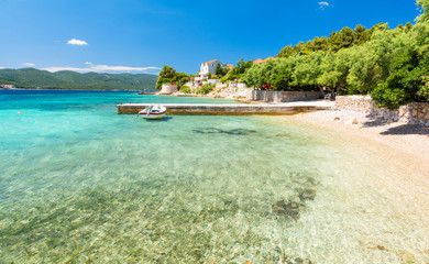crystal clear adriatic sea on beach on Peljesac peninsula, Dalmatia, Croatia - obrazy, fototapety, plakaty