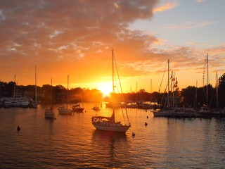 Fototapeta premium Sunset over Annapolis, MD. Taken from the Spa Creek Bridge