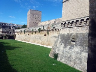 Fototapeta na wymiar Castello normanno-svevo a Bari, sud Italia
