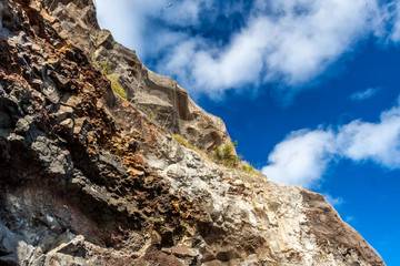 Filet de protection, falaise à la Réunion