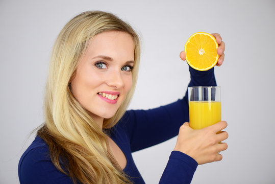 Orangensaft Frau