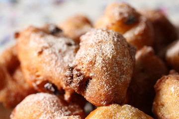 Dolci di Carnevale - Frittole con uva sultanina
