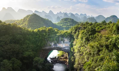  Xiangqiao grot panoramisch uitzicht, Guangxi, China © creativefamily