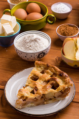 apple pie slice with ingredients