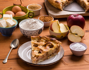apple pie slice with ingredients