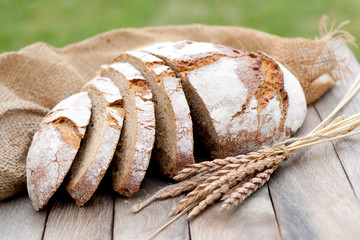 Rustikales Brot