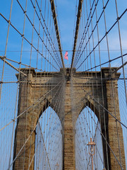 Naklejka premium Mittelteil der Brooklyn Bridge New York