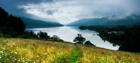 Burzowe jezioro © krzysztof_leniec