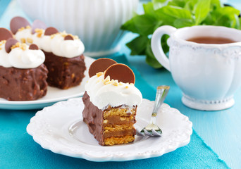 Chocolate cake with caramel, peanut cream 