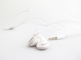 auriculares blancos