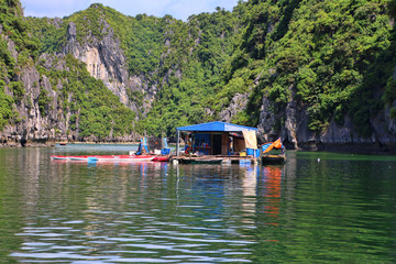 Naklejka premium baie d'ha long
