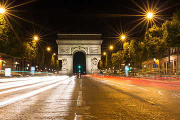 Fototapeta na wymiar Famous Arc de Triomphe in Paris, France