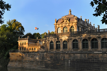 Naklejka premium Zwinger museum and palace in Baroque Dresden, Germany 