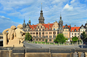 Fototapeta na wymiar Dresden Hofkirche, theater platz