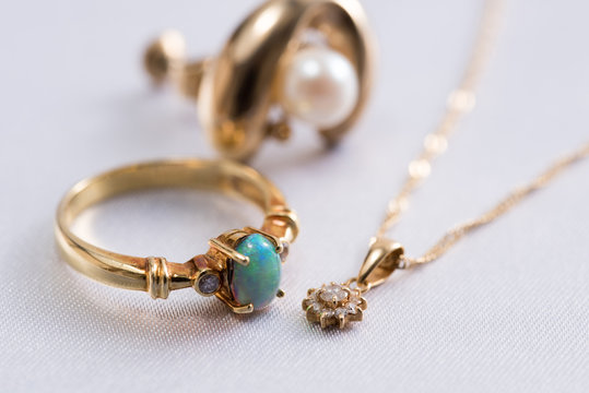 antque jewelry