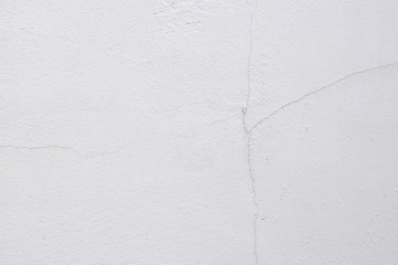 White wall cracks