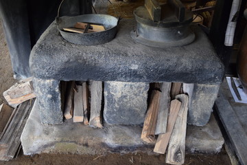 かまど 昔の調理設備