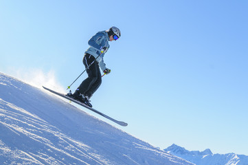 Fototapeta na wymiar Spaß beim Skifahren 
