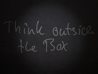 Obraz premium Handwritten words *Think out of the box