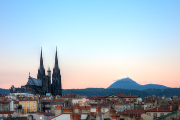 Clermont-Ferrand, The Cathedral,Nôtre-Dame-de-l'Assomption de Clermont, faces Volcano Puy de Dôme
