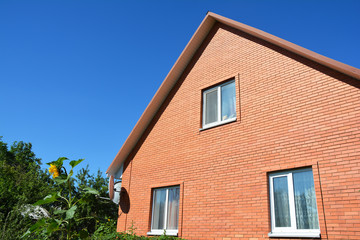 Brick House Construction. Contemporary Brick House Architecture