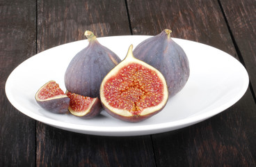 figs on wooden background