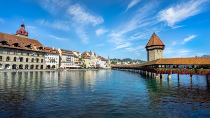 Luzern Kapellbrücke, Spieglungen in der Reuss 