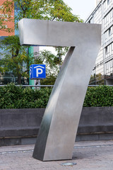 Hausnummer Mediapark 7 in Köln