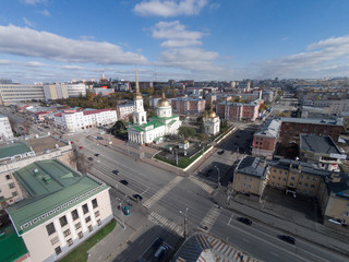 Obraz premium an aerial view of the small provincial town of Izhevsk in the autumn