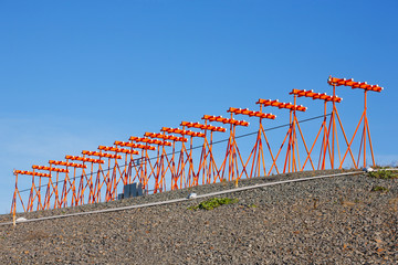 Aircraft instrument landing system antenna array. 