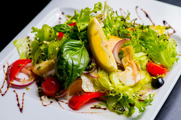 vegetarian salad with artichoke and another vegetables