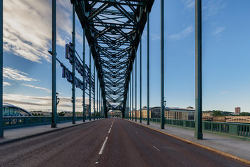 The Tyne Bridge, Newcastle upon Tyne, England):UK