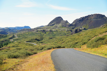 Eine Straße im Südwesten von Island