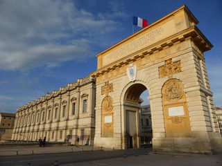 Fototapeta na wymiar Arc de triomphe de Montpellier (France)