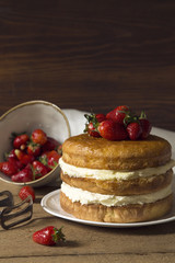 Naked cake