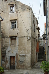 Fototapeta premium Senj, Croatia – September 16, 2016: old city. A small town in northern Croatia, located on the Adriatic coast. Old shanty in the old city.
