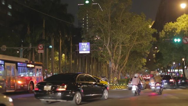 Taipei nightlife at Sun Yat Sen 