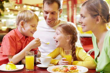 Fototapeta premium Dining in cafe