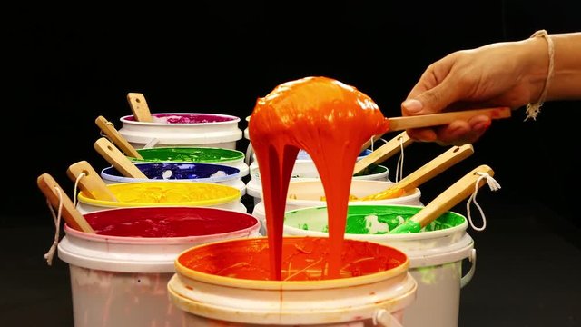 stir plastisol ink fix with softy liquid.plastisol ink has a sticky and concentrated. before use must be stir the ink well before print on tee shirt  and stair