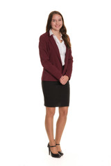 Junge Studentin in Ganzk&ouml;rperansicht - Junge Frau im Bussinessoutfit l&auml;chelt