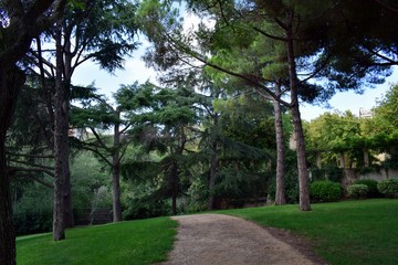 PARQUES, JARDINES, PARQUES URBANOS, LUGAR DE INTERES, VISITAR, PARQUES Y JARDINES, PLANTAS, FLORES, AGUA, VEGETACION, PALMERAS, FUENTES, BOSQUES, 