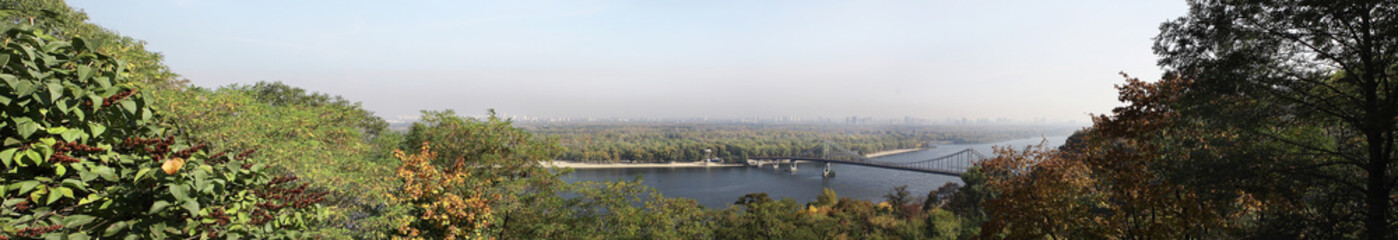 Fototapeta na wymiar View on Trukhanov Island and the Dnieper River from Vladimir's H