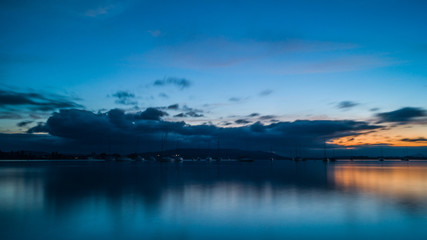 Bodensee zur blauen Stunde im Herbst