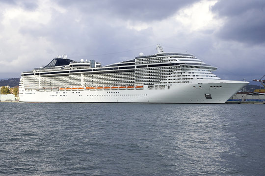 white cruise ship