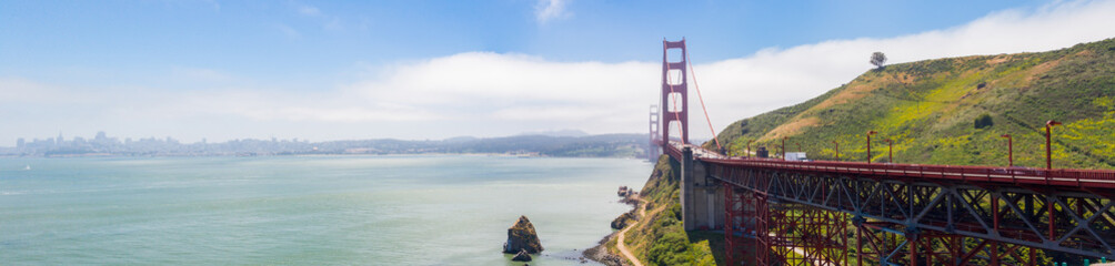 Panorama of Golden Gate Bridge Landmark in San Francisco, USA - obrazy, fototapety, plakaty
