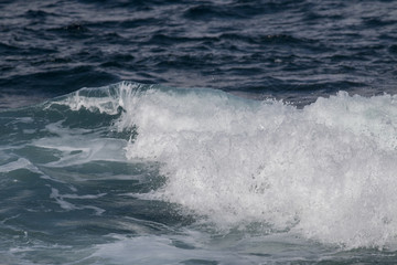 Waves splashing 