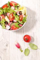 vegetable salad with tomato and radish