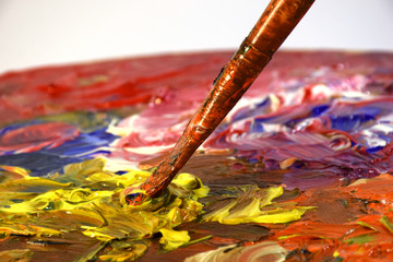Obraz premium Mixing colors on palette